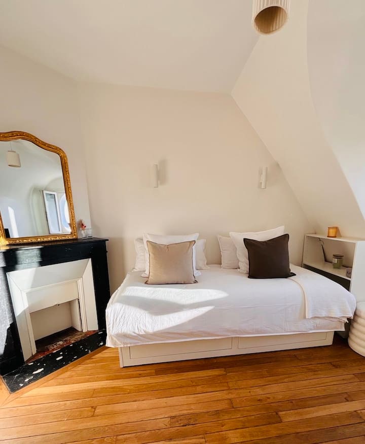 Studio Lumineux Et Refait à Neuf Courcelles - Paris
