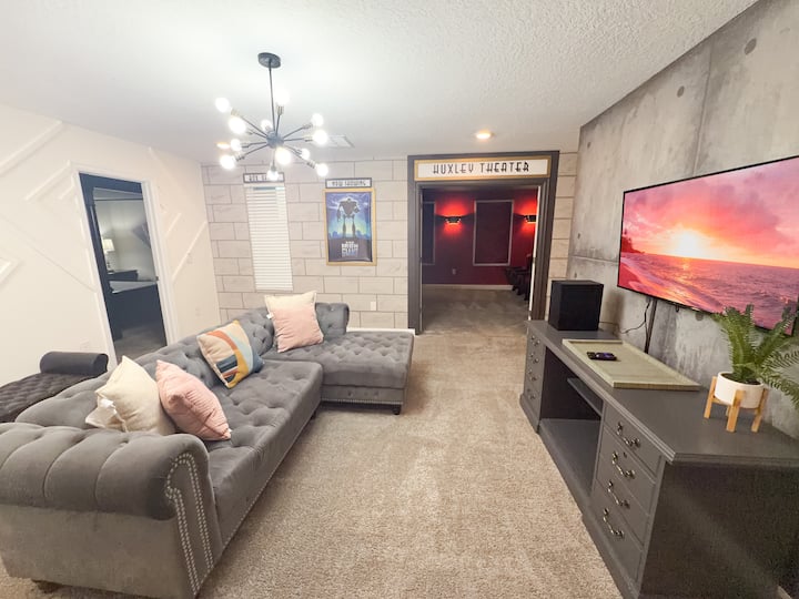 Oasis For 28! 9br/5ba - Private Pool, Spa & Patio - Kissimmee