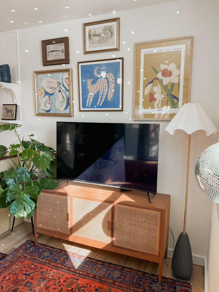 Cville Cottage | Mins Walk To Uva + Downtown Mall - Charlottesville, VA