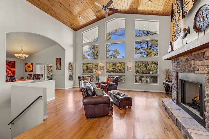 Stunning Golf Course Home In The Pines – Sleeps 14 - 플래그스태프