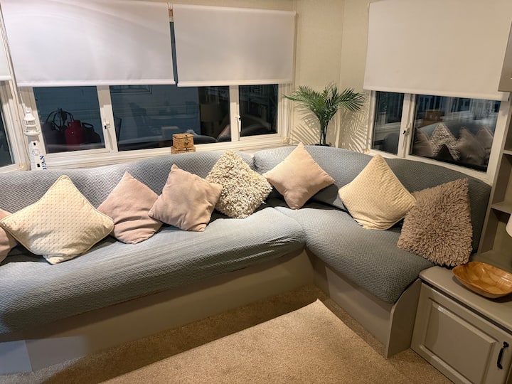 Static Caravan On Golden Palm Resort. Sleeps 6 - Anderby Creek