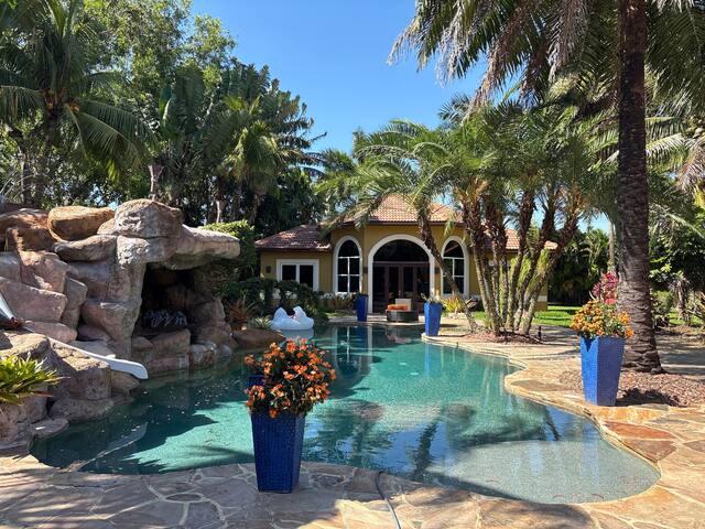 A west Ft. Lauderdale cabana hideaway