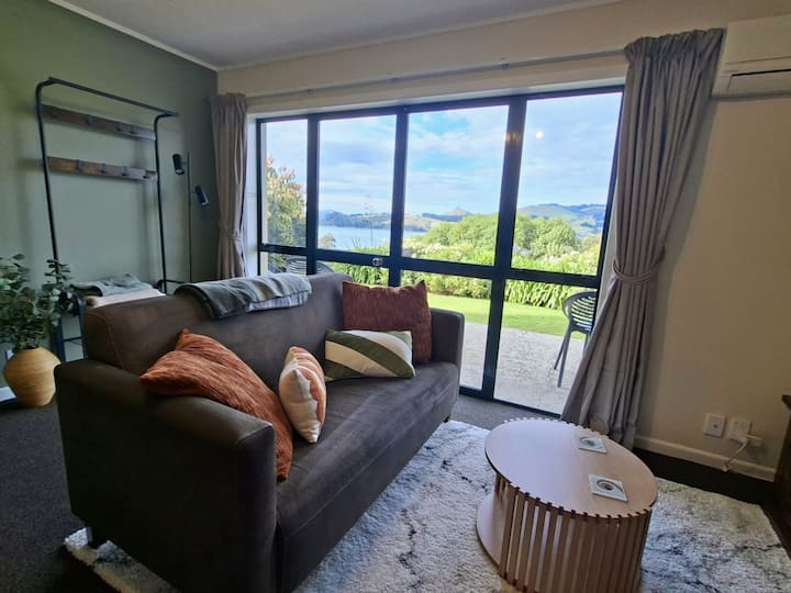 Self-contained Harbour View Apartment - Dunedin