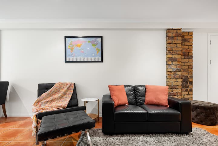 Chapel Hill Guesthouse - Modern & Central - Brisbane