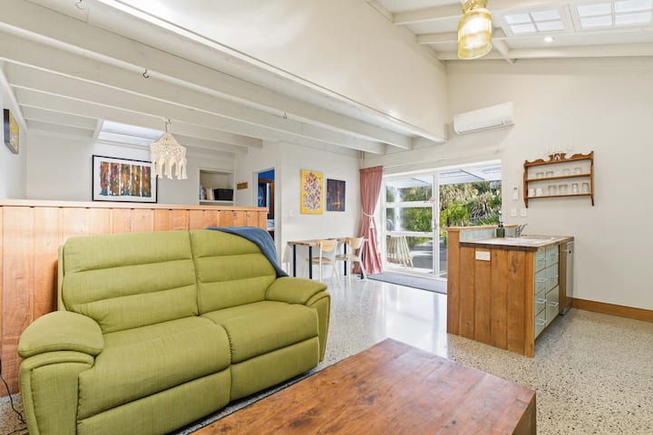 Chic Converted Barn In Matakana With Spa - Matakana