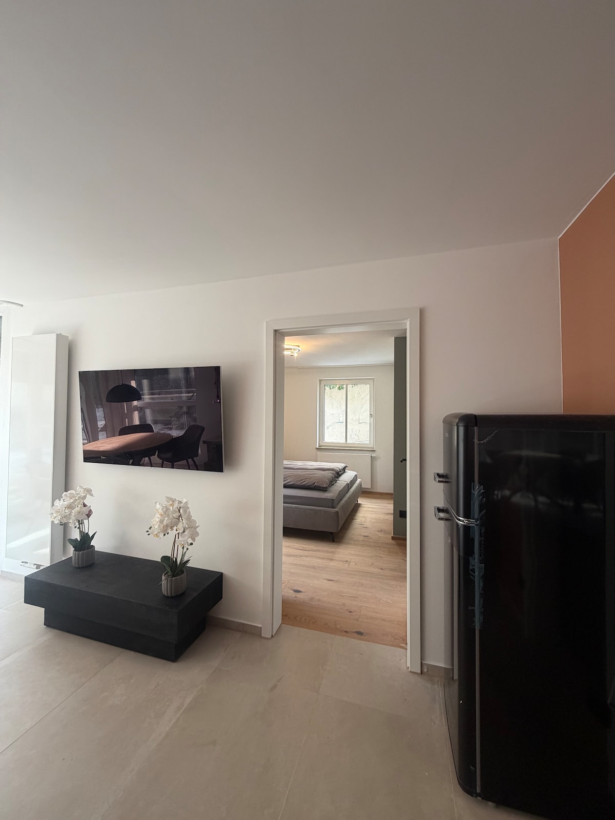 Quiet apartment with designer interior, garden and underground garage