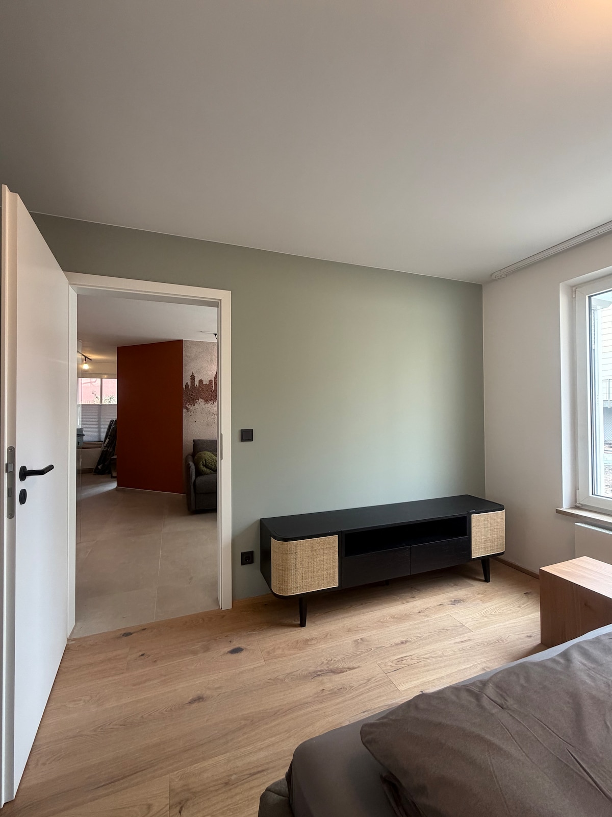 Quiet apartment with designer interior, garden and underground garage