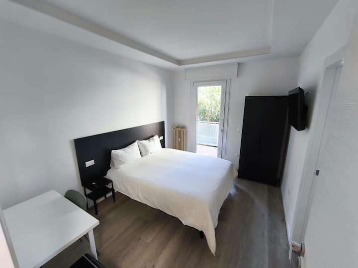 Double Room With "En-suite" Bathroom And Terrace - Padoue