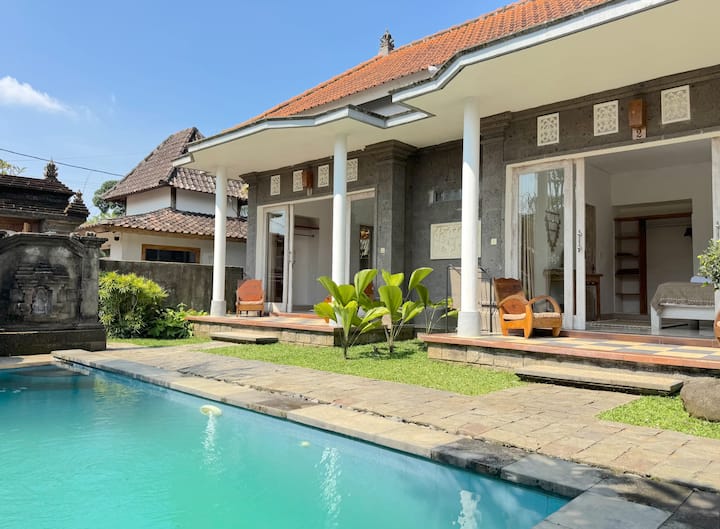 Big Villa With 4 Bedrooms And Private Pool In Ubud - Ubud