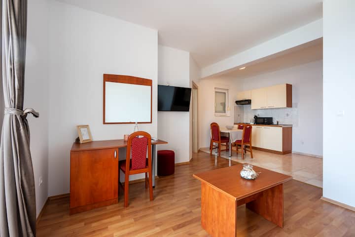 Villa Sunce Podgora (2+2) - Tučepi