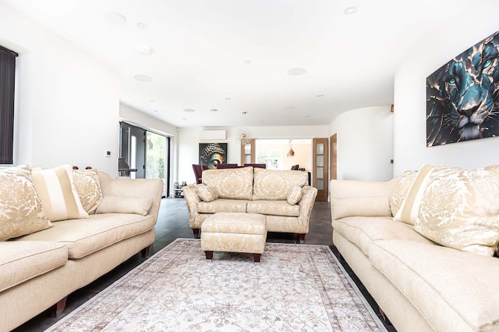 The Riverside Retreat - A Luxury Coastal Home - Bournemouth