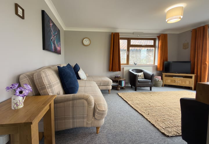 The Hut On The Hill, Sat In The Heart Of Somerset - United Kingdom
