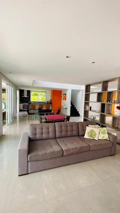 Anúncio popular: Country house in a gated community. em Itupeva