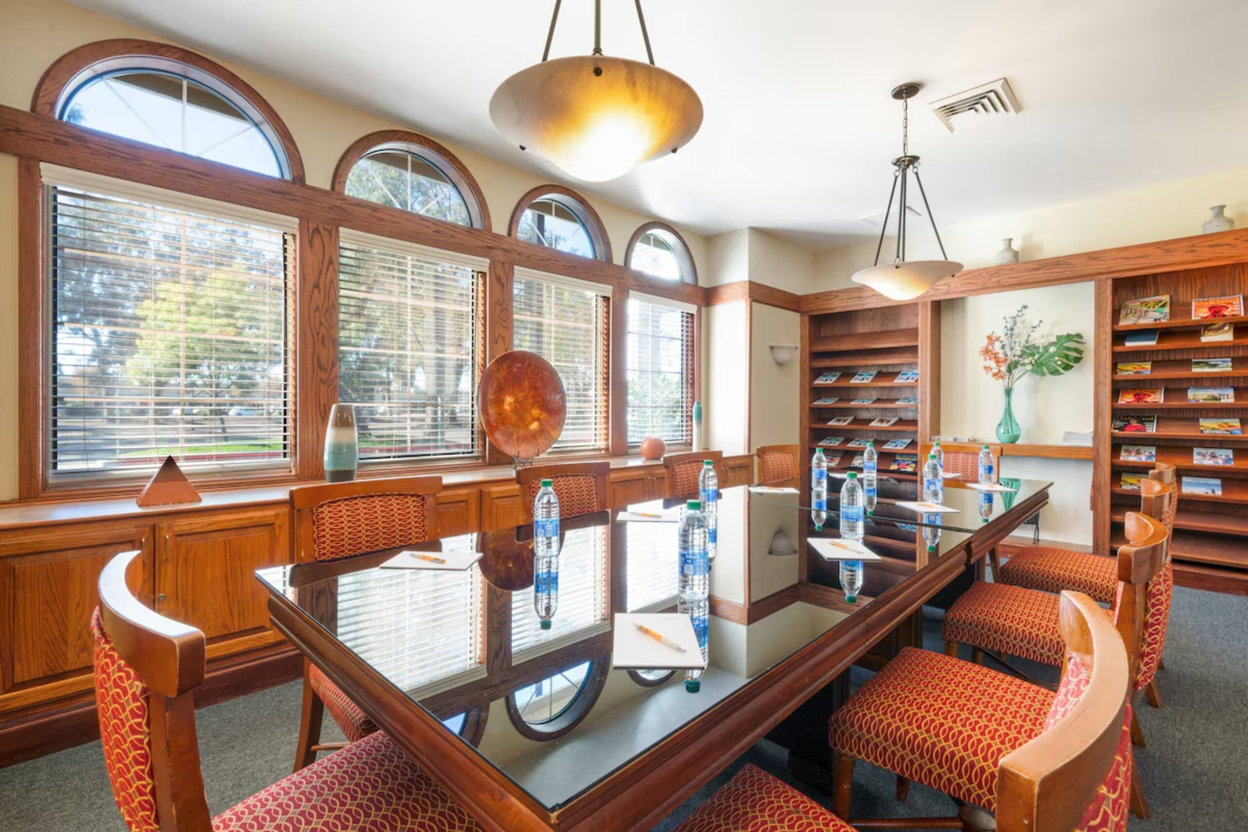 3-Room Hotel Block, Pool, Lake, Pet-Friendly - Photo 30