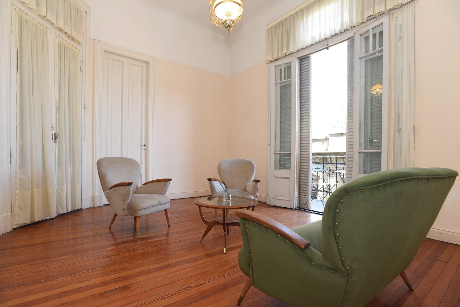 Departamento de 3 ambientes histórico en San Telmo