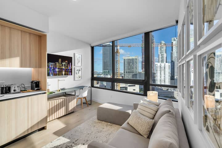 Free Parking! Downtown Condo With Resort Amenities - Miami, FL