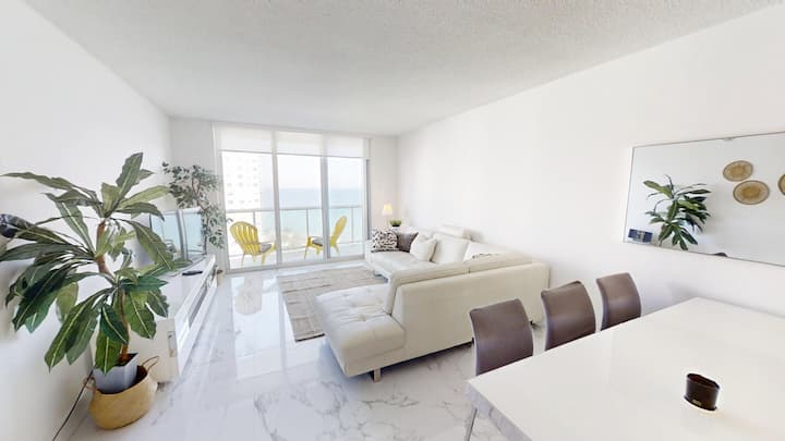 Beach Access Living, Furnished 2/2 Hollywood Beach - Hallandale Beach, FL