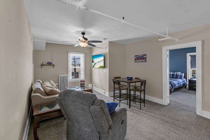 The Bills Fan Cave - West End Inn - 보스턴