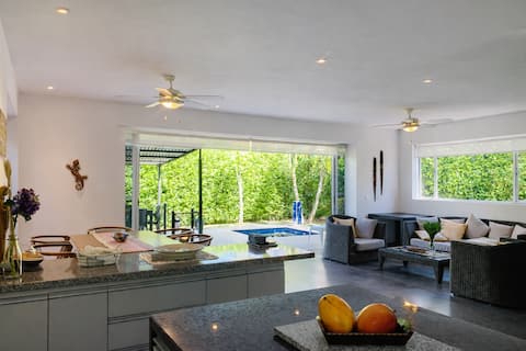 Successful Airbnb property: Spectacular house in San Isidro del Lago Anapoima in Anapoima