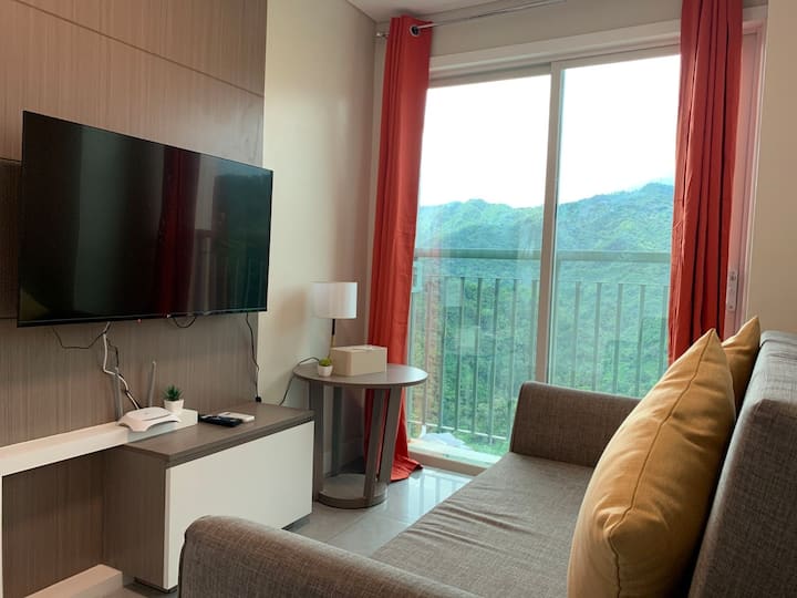 2br W/ Balcony + Infinity Pool +Gym Condo At Busay - Cebu