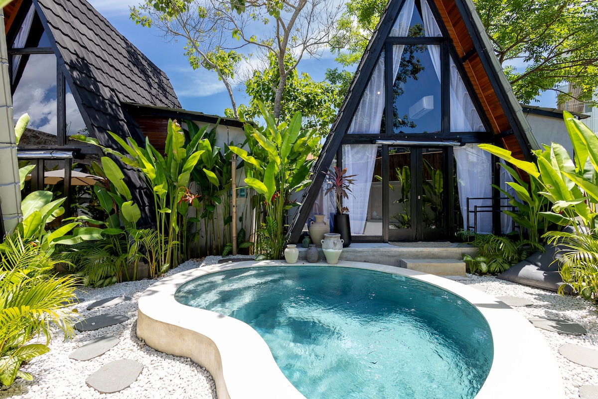 Rental unit in South Kuta · ★3.67 · 1 bedroom · 1 bed · 1 private bath, сопоставимый объект Airbnb