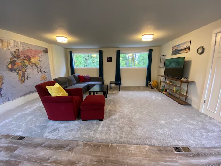 Four Creeks Farmhouse - Upper Floor - Whidbey Island, WA