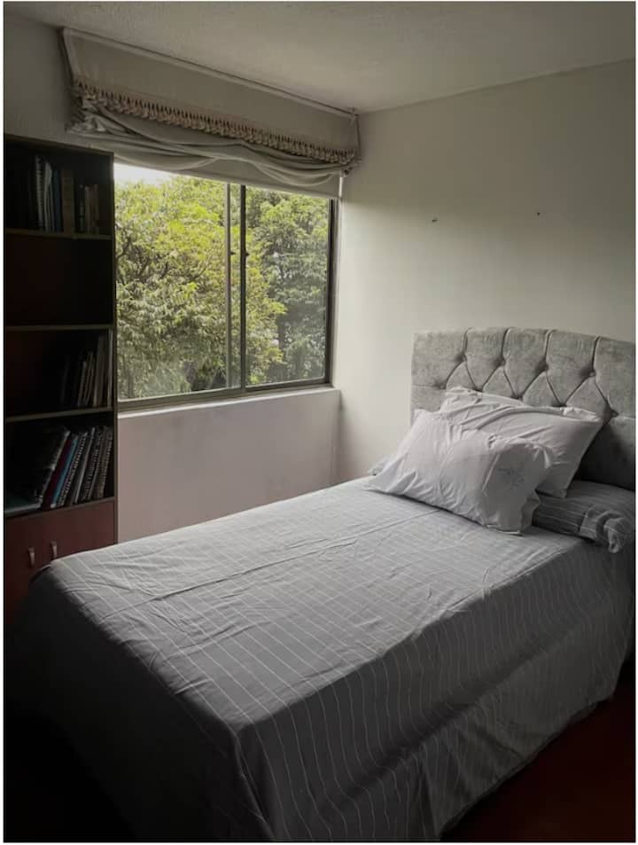 Habitacion Privada En Comodo Apto Familiar Cll 127 - Bogotà