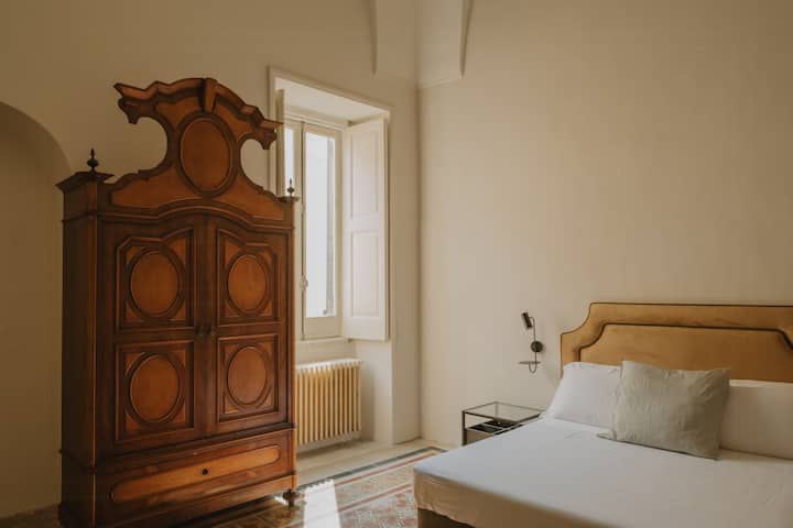 Elegant Home With Frescoes In Antique Palazzo - Nardò