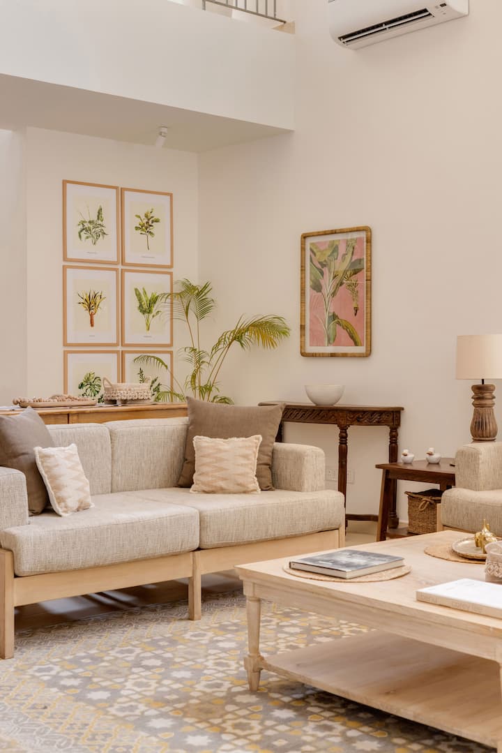 Living room image 11