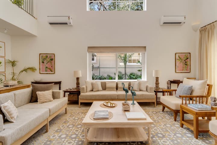 Living room image 9