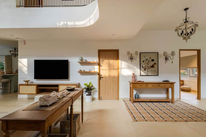 Living room image 5