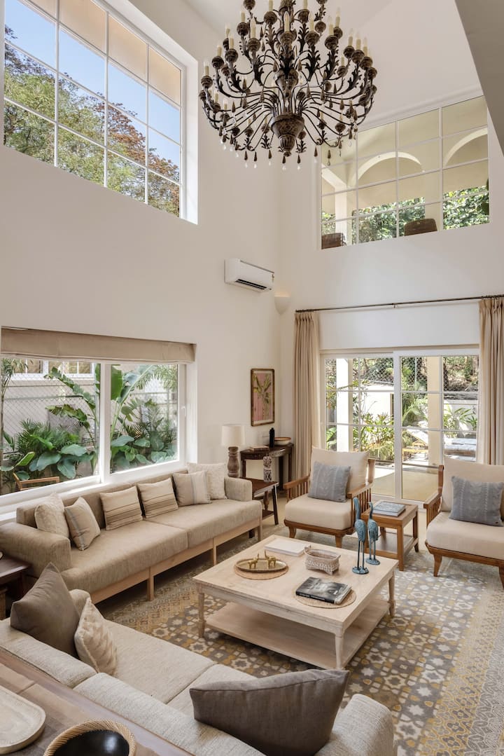 Living room image 7