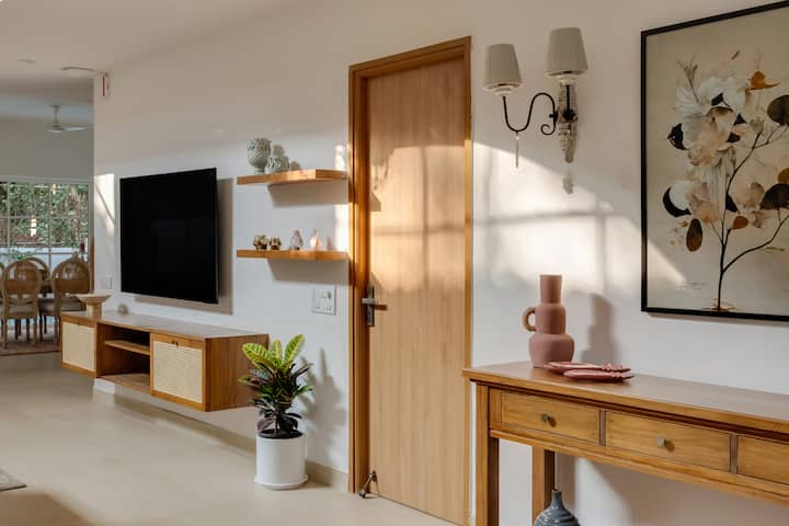 Living room image 4