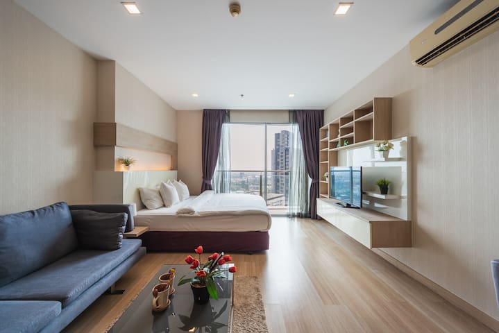 Bangkok Bliss | Work Suite | Fiber | BTS 2 Min