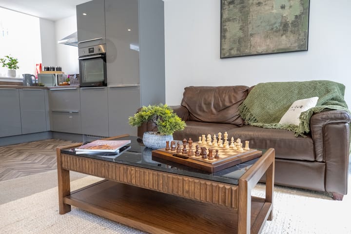 2-bed En-suite | Gated Parking | Ev Charger |Wifi - Newark-on-Trent