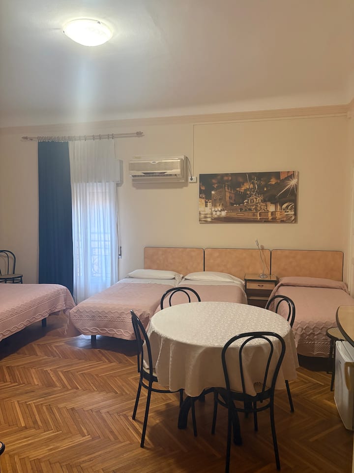 Quintuple Room With Internal Bathroom - Bologna