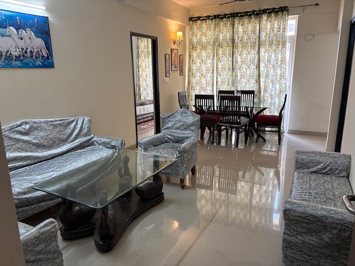 Sunshine Luxurious Home Stay Near Taj - 아그라