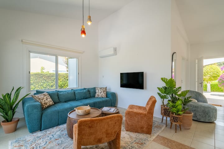 Tropical Pool Oasis • Walk To Coral Bay Beach - Cipro