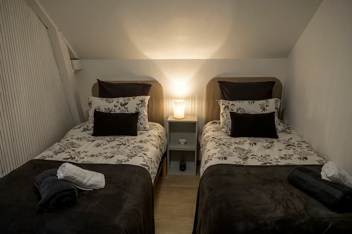 غرفة النوم 2