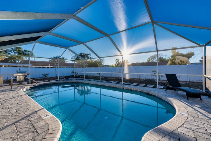 Beach Days & Pool Nights | 3br Home Near Ami - Anna Maria Island, FL