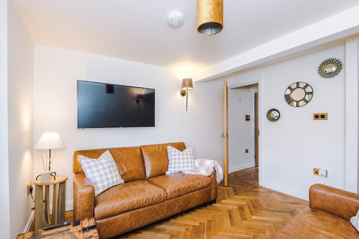 Candy Cottage | Central Lake Location | Full House - Bowness-on-Windermere