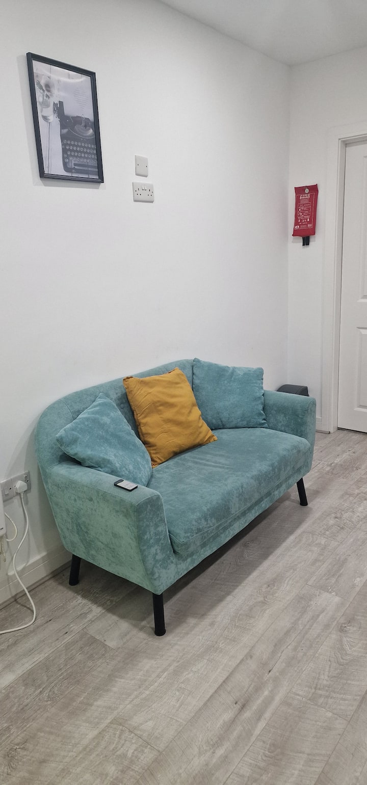 Cozy 1-bedroom  Fully Furnished Apartment - Leicester