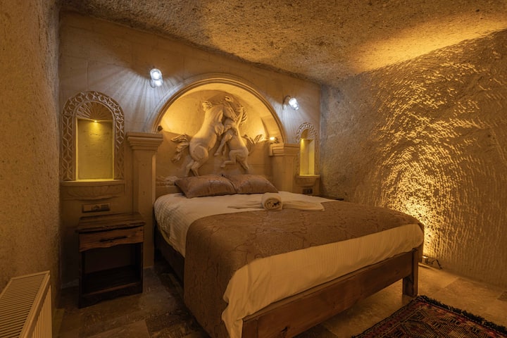 Tyana Cave House Güzel Atlar - Nar