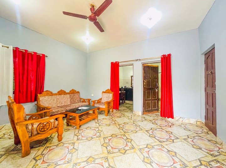 Living room image 3