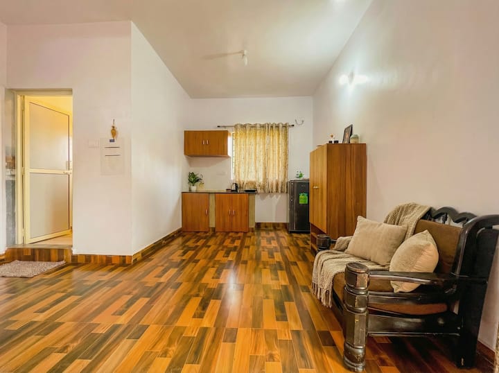 Living room image 5