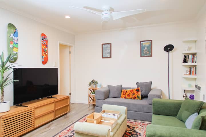 Holli's Patch | 1br With Free Parking & Wi-fi - Altadena, CA