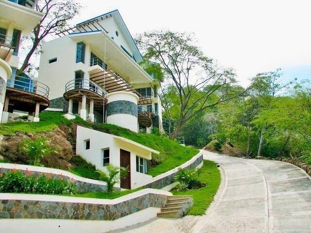 House of winds, ocean view three story home