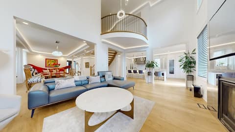 Top performing Airbnb: Vacation Spa Retreat! Sauna, pool, gym in Vaughan