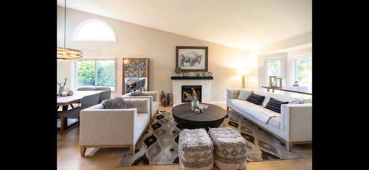 Stunning, Spacious, Peaceful Pool Home! - Moorpark, CA