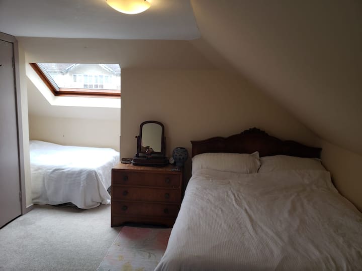 საძინებელი 4